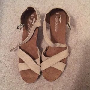 Toms strappy wedges